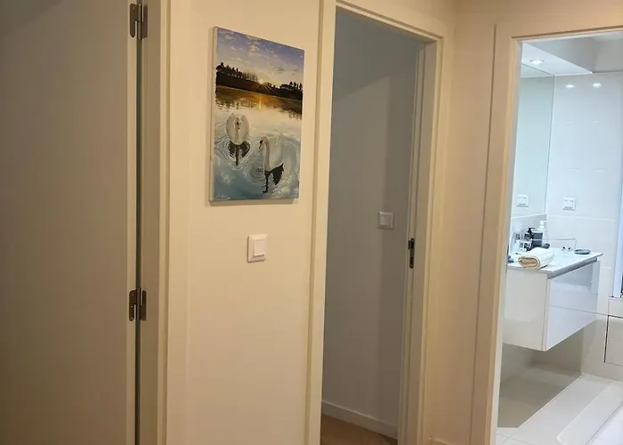2br Retreat In Lumiar Near Airport W Patio リスボン