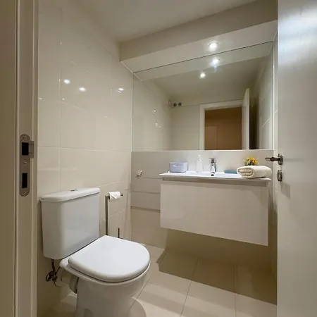 2br Retreat In Lumiar Near Airport W Patio Apartmán