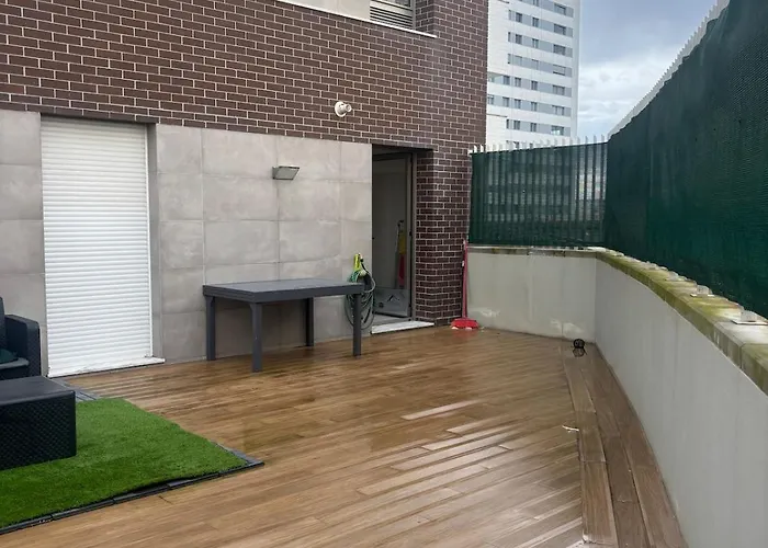 2br Retreat In Lumiar Near Airport W Patio Apartmán *