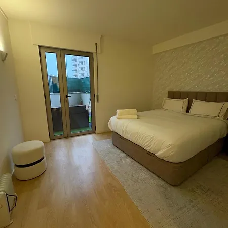 2br Retreat In Lumiar Near Airport W Patio Lissabon